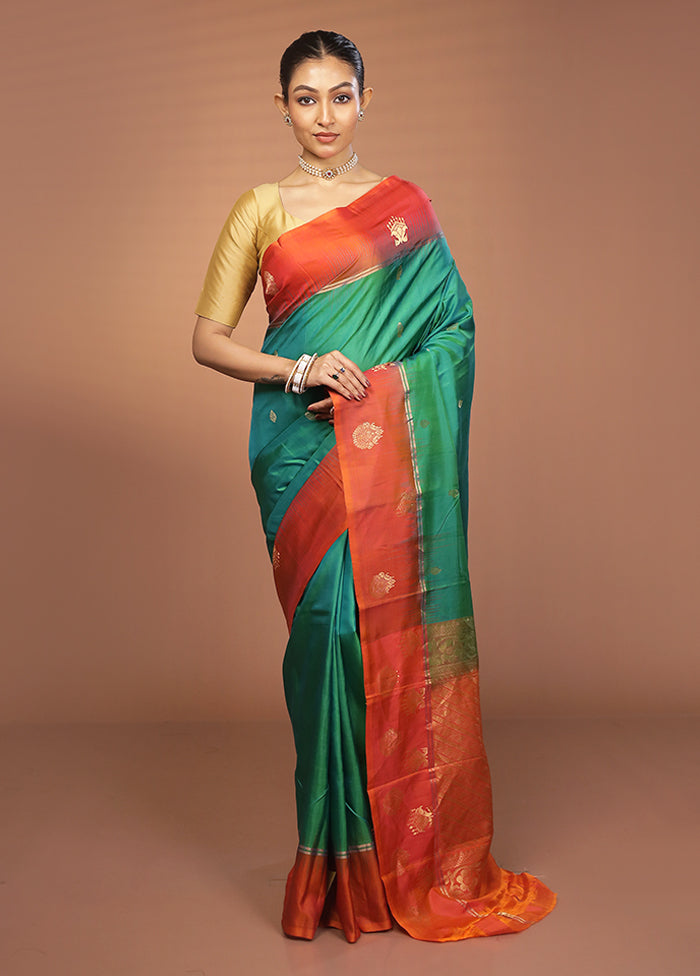 Green Handloom Kanjivaram Pure Silk Saree With Blouse Piece