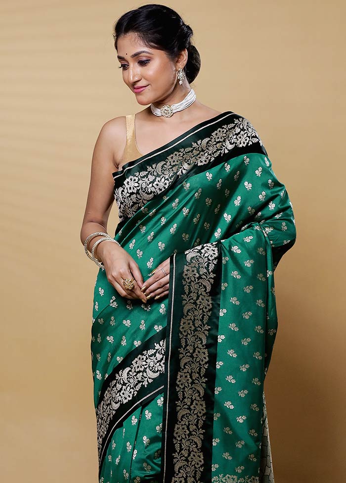 Green Uppada Silk Saree With Blouse Piece