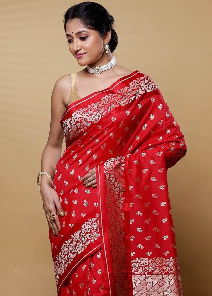 Red Uppada Silk Saree With Blouse Piece