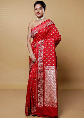 Red Uppada Silk Saree With Blouse Piece