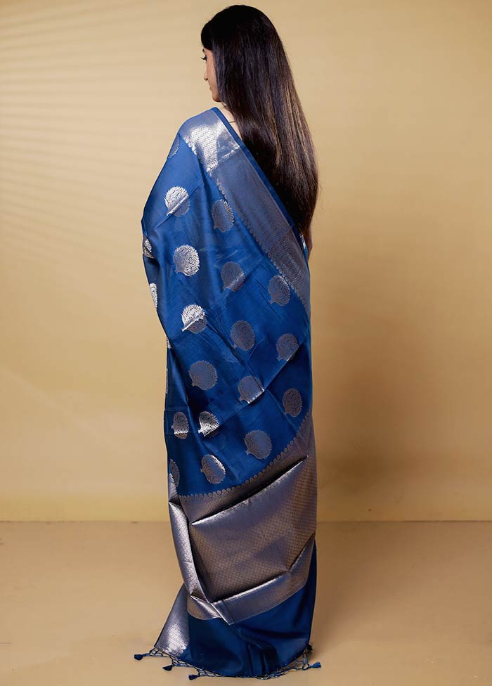 Blue Cotton Saree With Blouse Piece