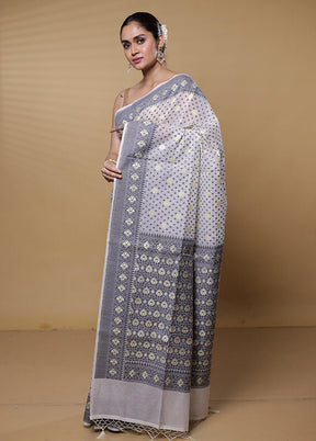 White Kora Silk Saree With Blouse Piece