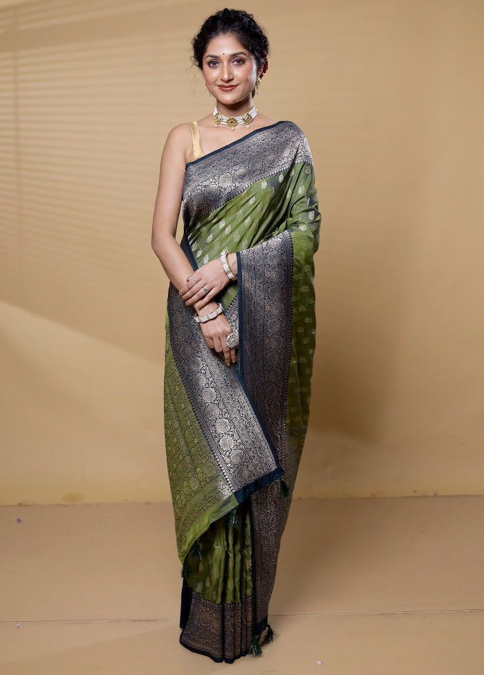 Green Dupion Silk Saree With Blouse Piece