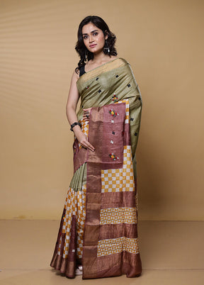 Green Handloom Tussar Pure Silk Saree With Blouse Piece