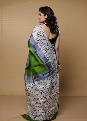 Green Printed Pure Silk Saree Without Blouse Piece