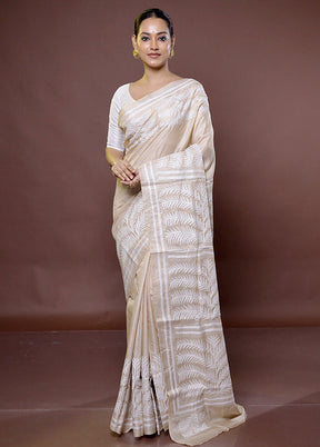 Cream Handloom Kantha Stitch Pure Silk Saree With Blouse Piece