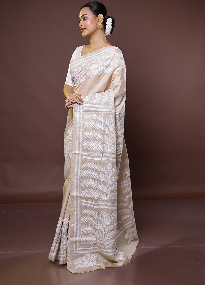 Cream Handloom Kantha Stitch Pure Silk Saree With Blouse Piece