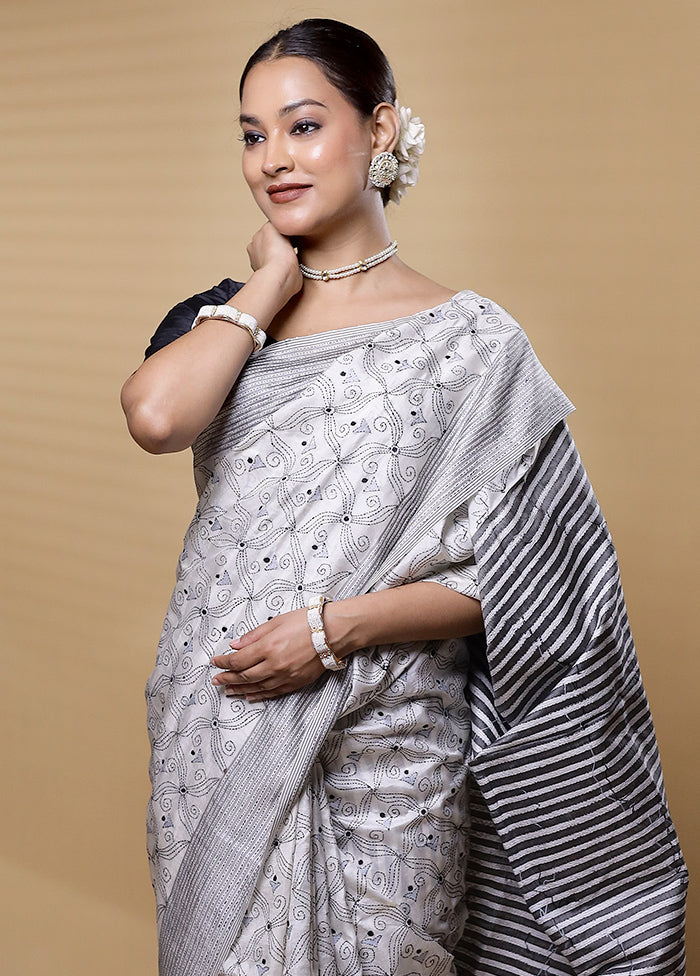 Grey Handloom Kantha Stitch Pure Silk Saree With Blouse Piece