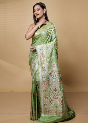 Green Uppada Silk Saree With Blouse Piece