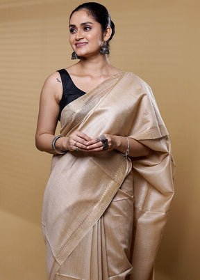 Cream Tussar Silk Saree With Blouse Piece