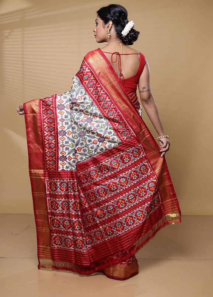 Cream Handloom Ikkat Pure Silk Saree With Blouse Piece