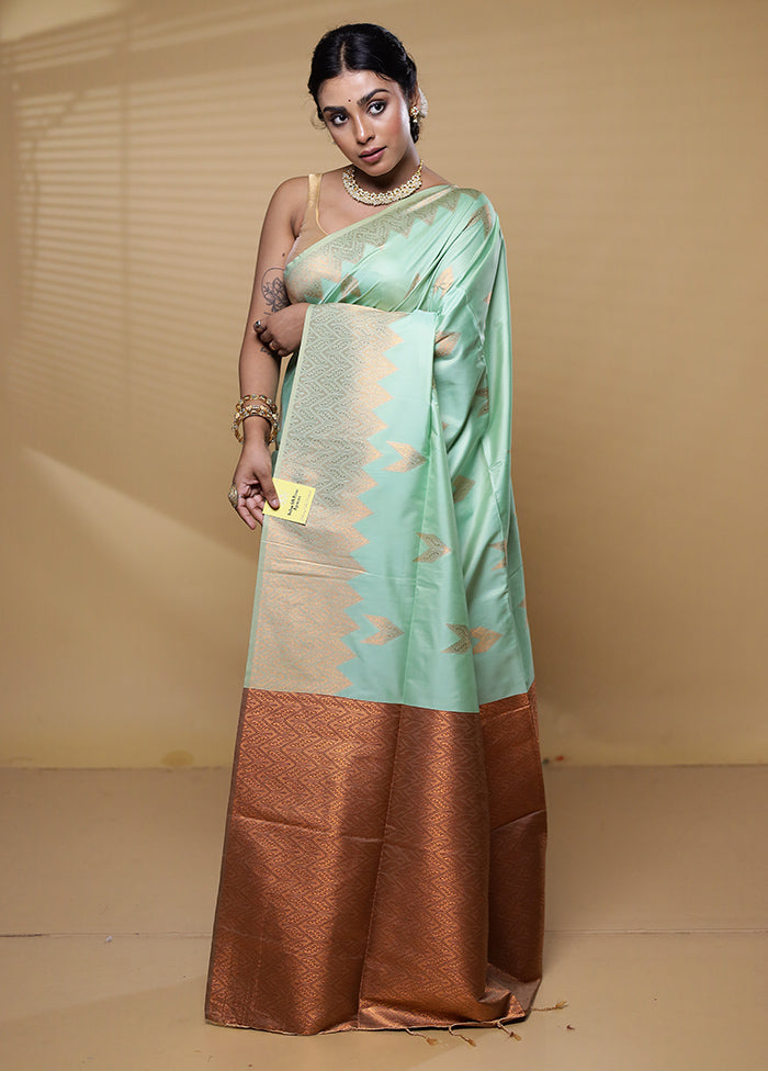 Green Dupion Silk Saree With Blouse Piece