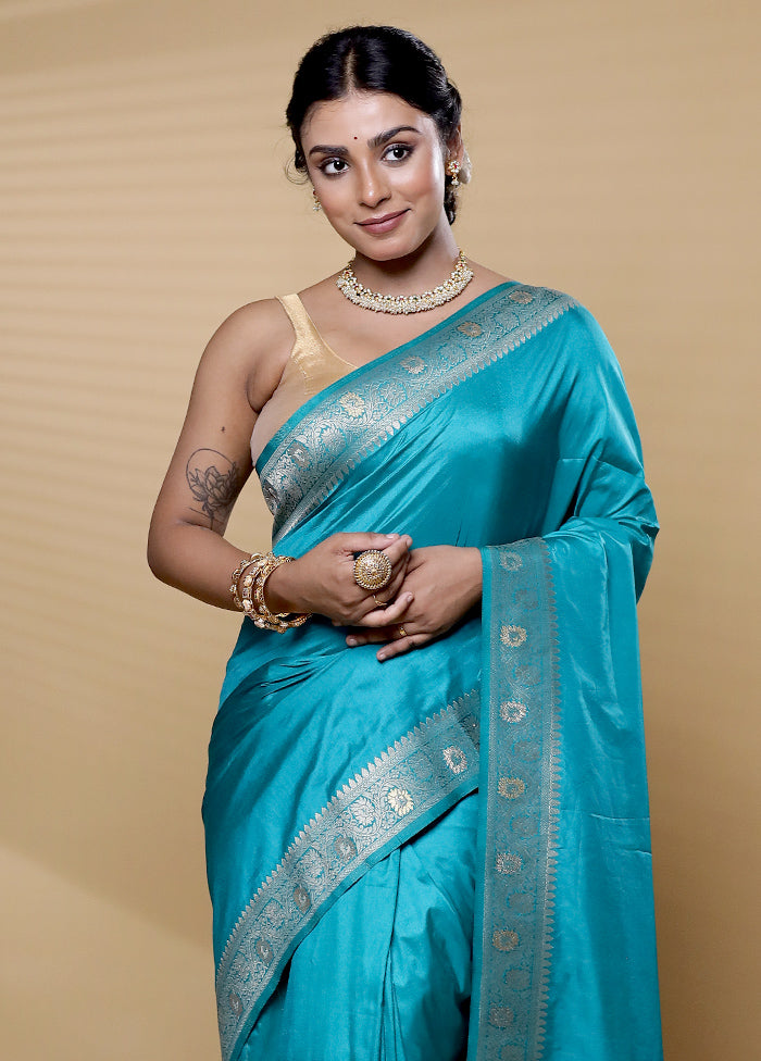 Green Dupion Silk Saree With Blouse Piece