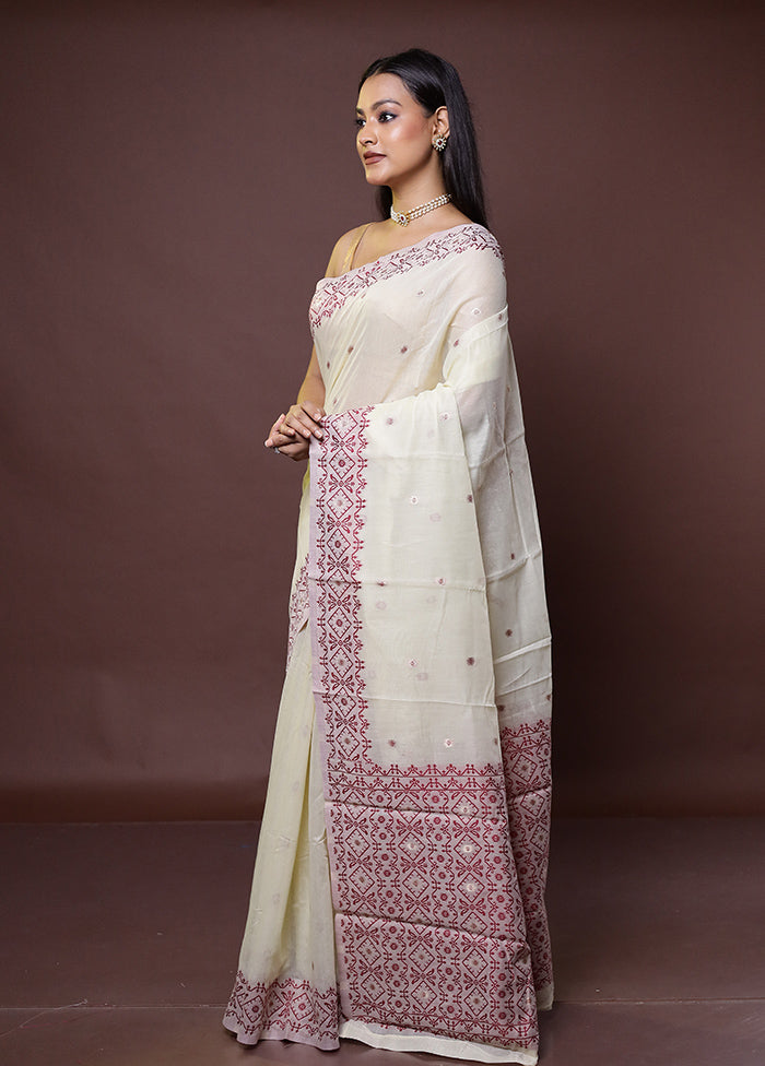 Cream Cotton Saree With Blouse Piece