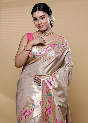 Gold Kanjivaram Silk Saree With Blouse Piece