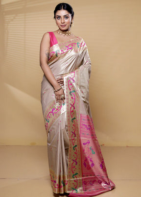 Gold Kanjivaram Silk Saree With Blouse Piece