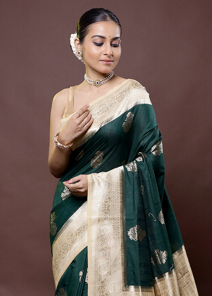 Green Dupion Silk Saree With Blouse Piece