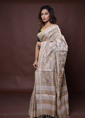 Cream Handloom Tussar Pure Silk Saree With Blouse Piece