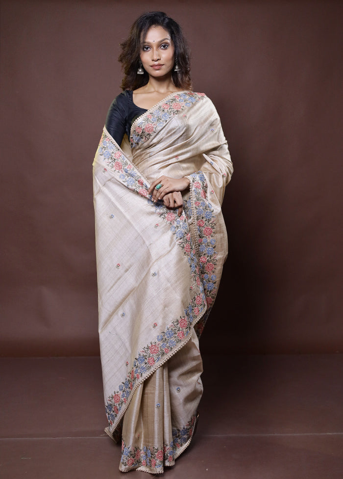 Cream Handloom Tussar Pure Silk Saree With Blouse Piece