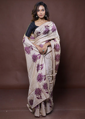 Cream Handloom Tussar Pure Silk Saree With Blouse Piece