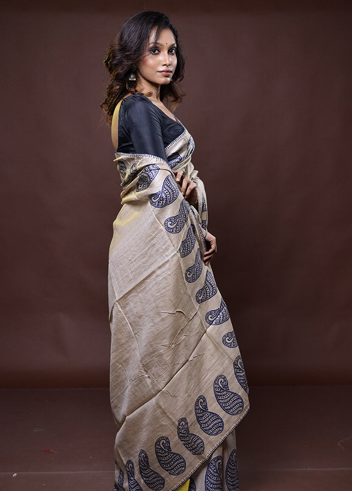 Cream Handloom Tussar Pure Silk Saree With Blouse Piece