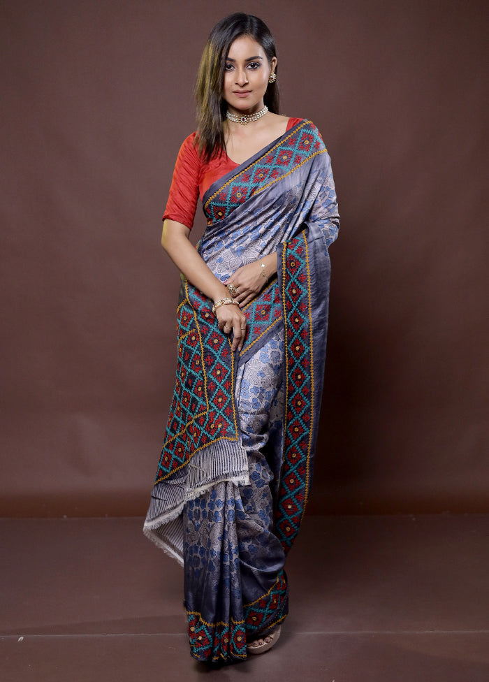 Grey Handloom Tussar Pure Silk Saree With Blouse Piece