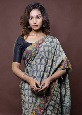 Grey Handloom Tussar Pure Silk Saree With Blouse Piece