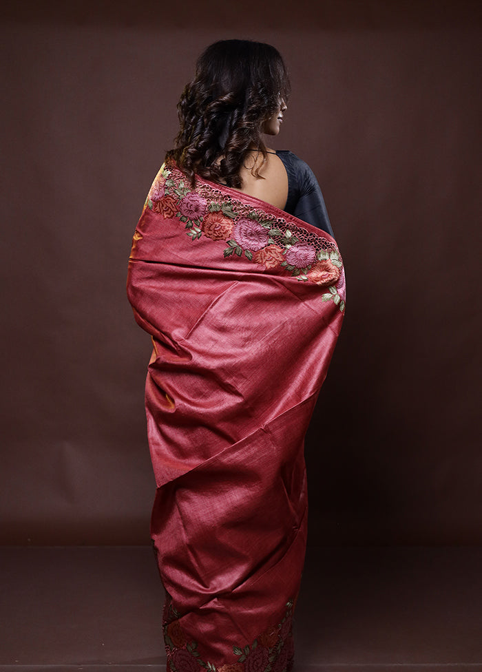 Maroon Handloom Tussar Pure Silk Saree With Blouse Piece