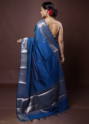 Blue Cotton Saree With Blouse Piece