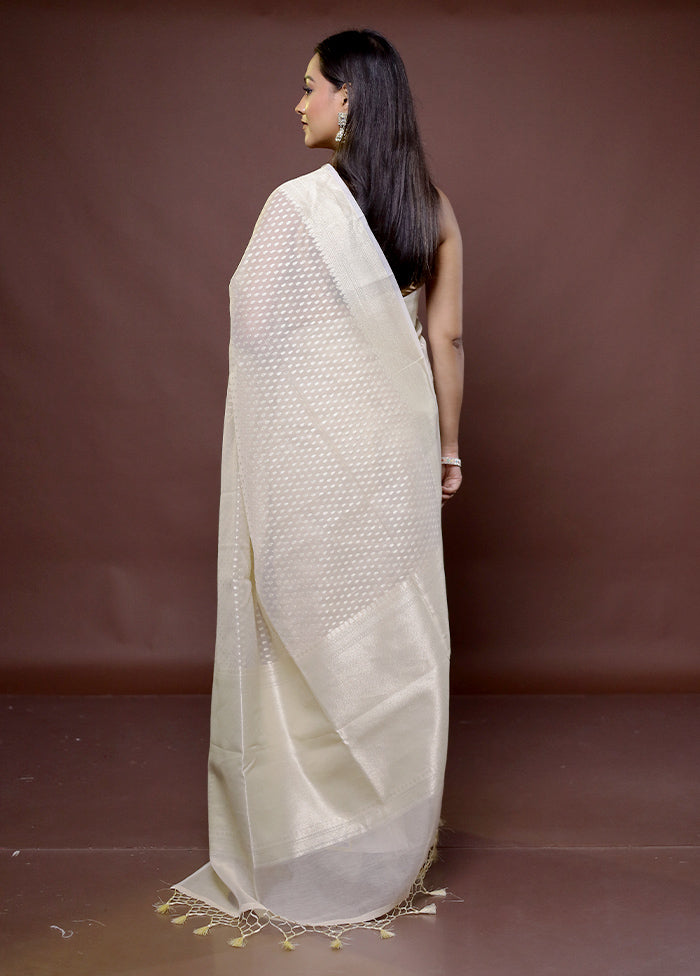 White Kora Silk Saree With Blouse Piece