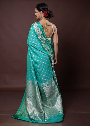 Green Dupion Silk Saree With Blouse Piece