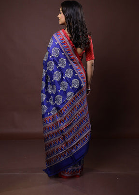 Blue Printed Pure Silk Saree Without Blouse Piece