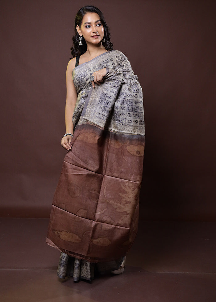 Cream Handloom Tussar Pure Silk Saree With Blouse Piece