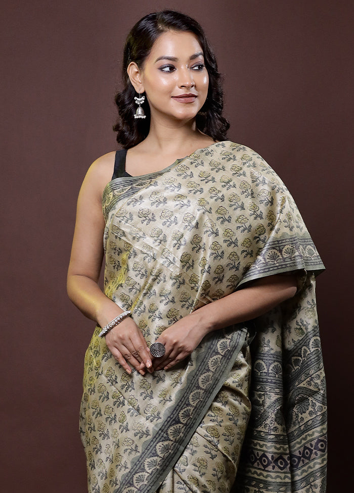 Cream Handloom Tussar Pure Silk Saree With Blouse Piece