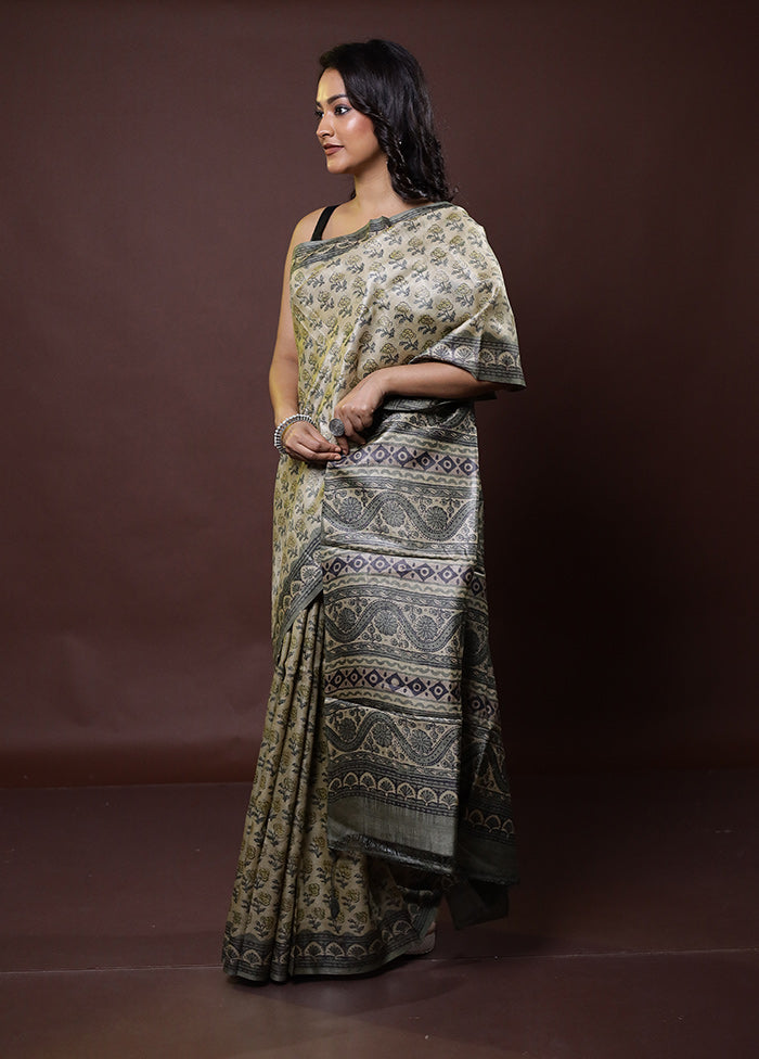 Cream Handloom Tussar Pure Silk Saree With Blouse Piece