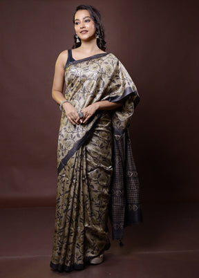 Cream Handloom Tussar Pure Silk Saree With Blouse Piece