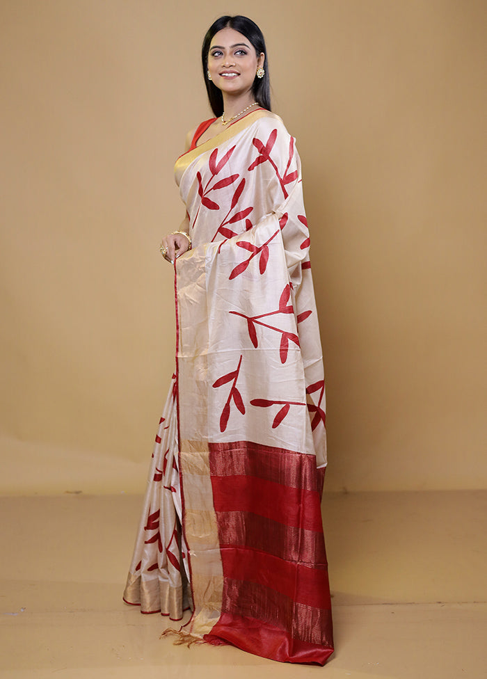 Cream Handloom Tussar Pure Silk Saree With Blouse Piece