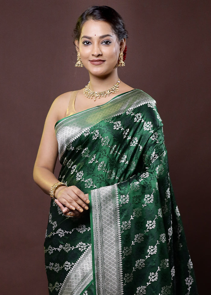 Green Uppada Silk Saree With Blouse Piece