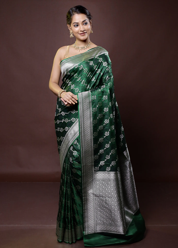 Green Uppada Silk Saree With Blouse Piece