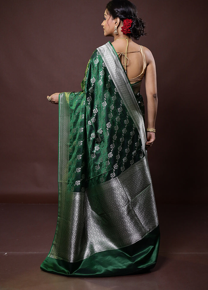 Green Uppada Silk Saree With Blouse Piece