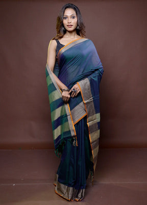 Blue Cotton Saree With Blouse Piece