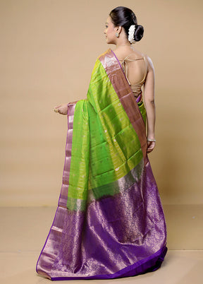 Green Handloom Kanjivaram Pure Silk Saree With Blouse Piece