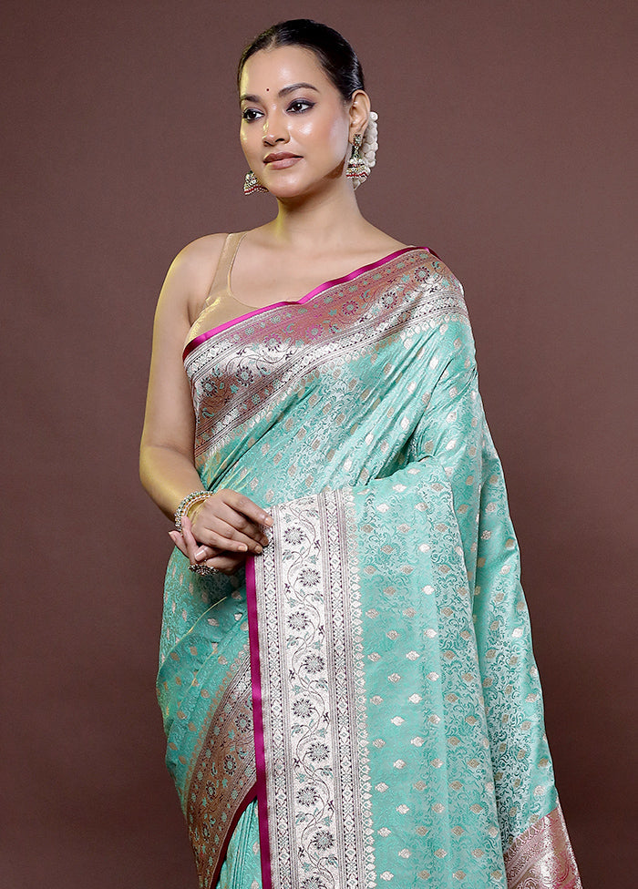 Green Tanchoi Silk Saree With Blouse Piece