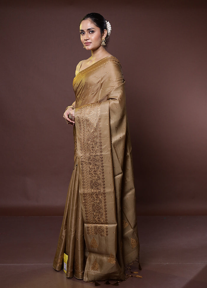 Cream Tussar Silk Saree With Blouse Piece