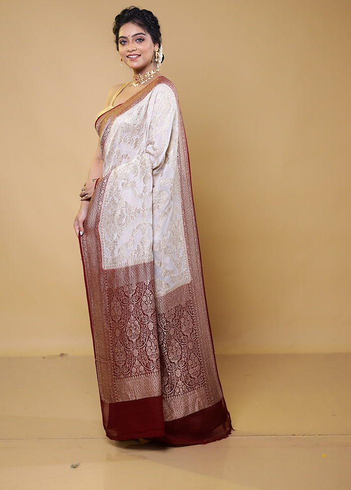 White Handloom Pure Georgette Saree With Blouse Piece