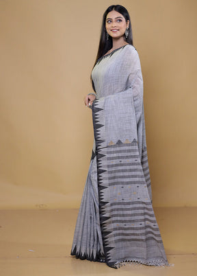 Grey Cotton Saree With Blouse Piece