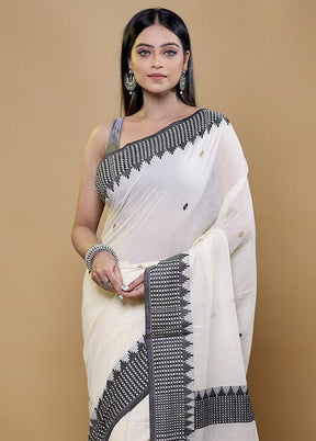 Cream Cotton Saree With Blouse Piece