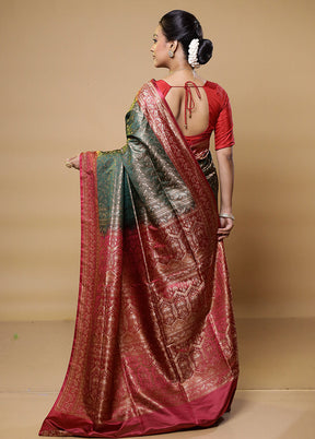 Green Tanchoi Silk Saree With Blouse Piece