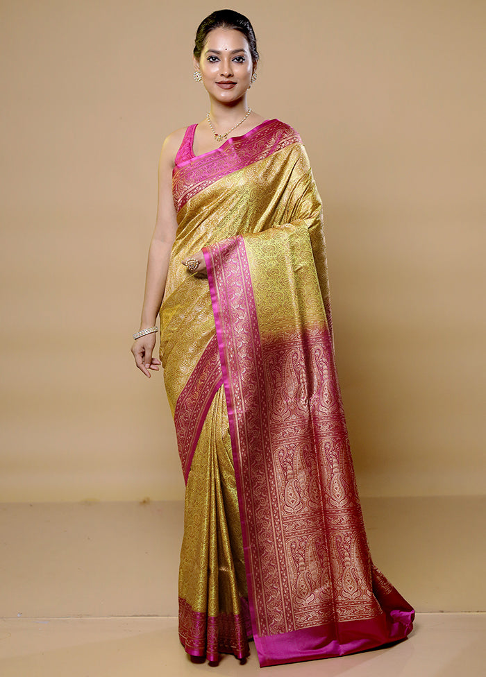 Green Tanchoi Silk Saree With Blouse Piece