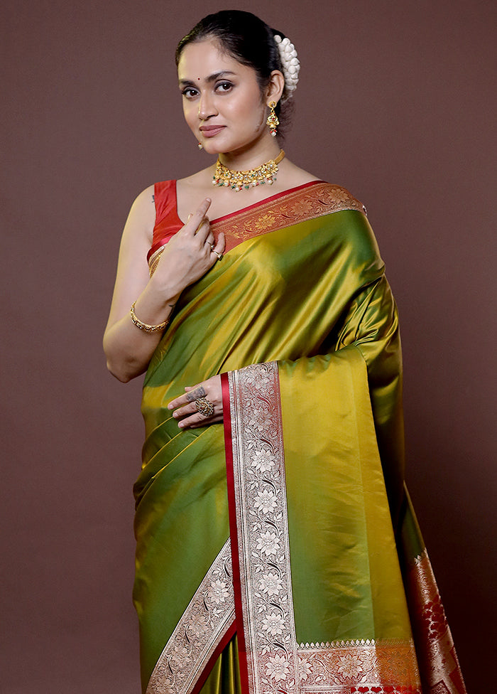 Green Banarasi Silk Saree With Blouse Piece